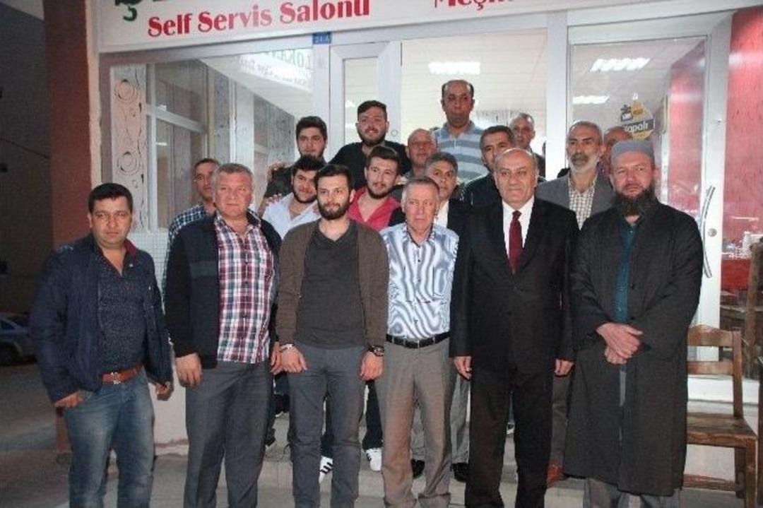 Minib&uuml;s&ccedil;&uuml;lerden İl Emniyet M&uuml;d&uuml;r&uuml; Bektaş&rsquo;a Veda Yemeği
