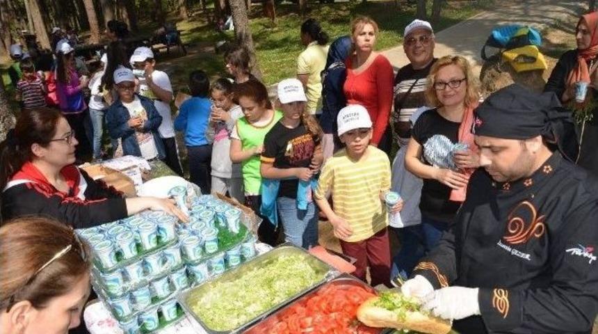 Balıkesir&rsquo;de Fidan Dikim Şenliği