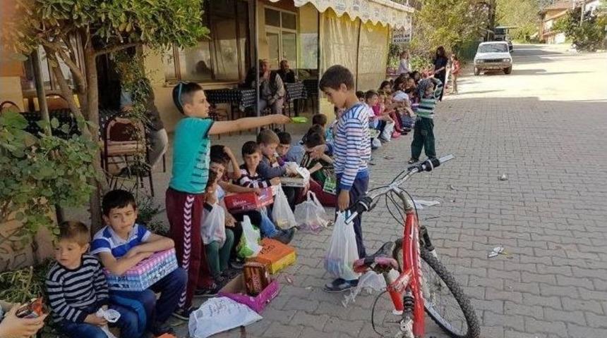 &Ccedil;ocuklar Kandili B&ouml;yle Kutladı