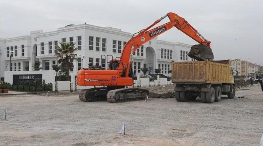 Başkan To&ccedil;oğlu Evliya &Ccedil;elebi Caddesi&rsquo;ndeki &Ccedil;alışmaları İnceledi
