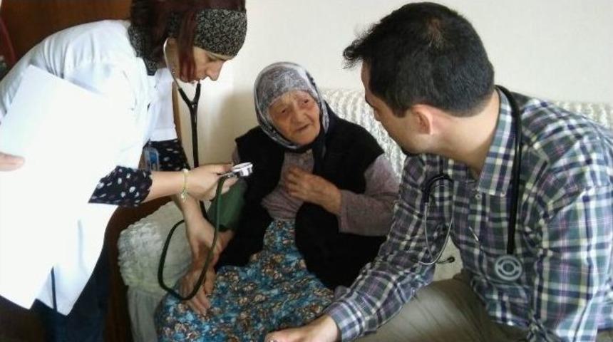Yaşlılar Sağlık Taramasından Ge&ccedil;irildi