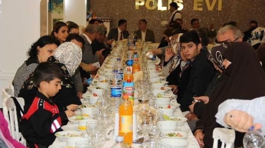 Polis, Şehit Aileleri Ve Gazileri Unutmadı
