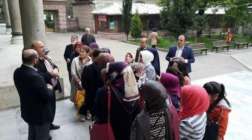 Gen&ccedil;ler Sabah Namazında Buluştu