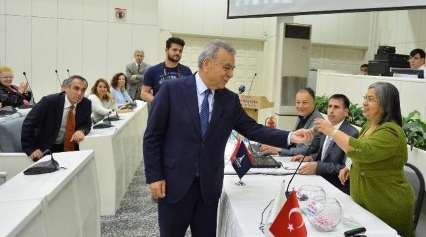 Kentsel D&ouml;n&uuml;ş&uuml;mde İzmir Modeli