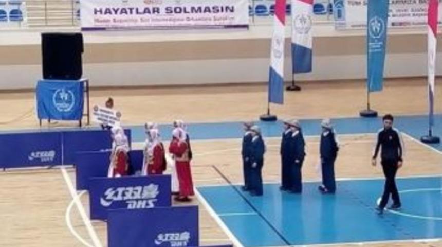 &Ouml;zalp İl&ccedil;esinde Halkoyunları Kursu