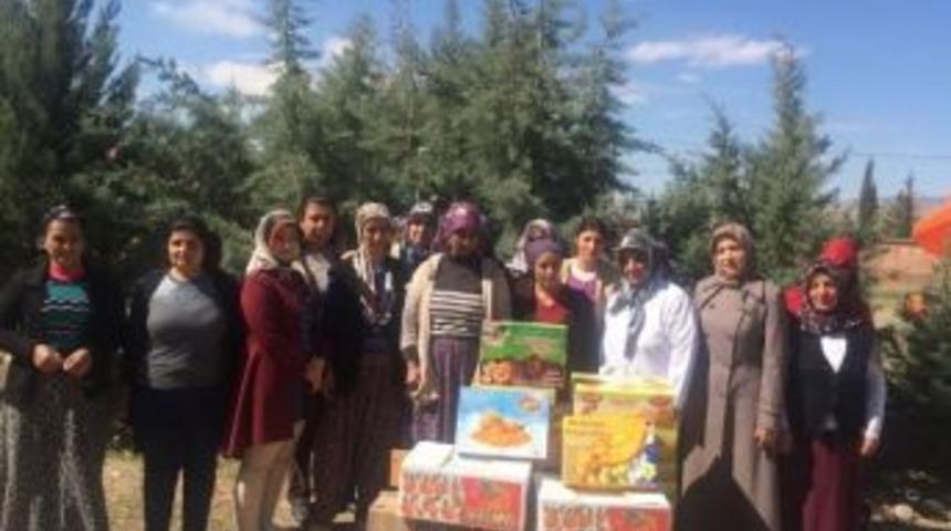 Yazıhanlı Kadınlardan, G&uuml;venlik G&uuml;&ccedil;lerine Destek