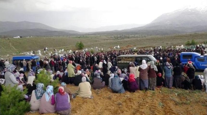 Malatyalı Uzman &Ccedil;avuş Toprağa Verildi