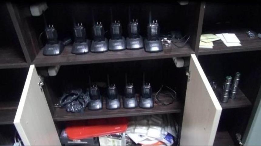 Fet&ouml;/ Pdy Operasyonunda Dolaba Gizlenmiş 10 Adet Telsiz Ele Ge&ccedil;irildi