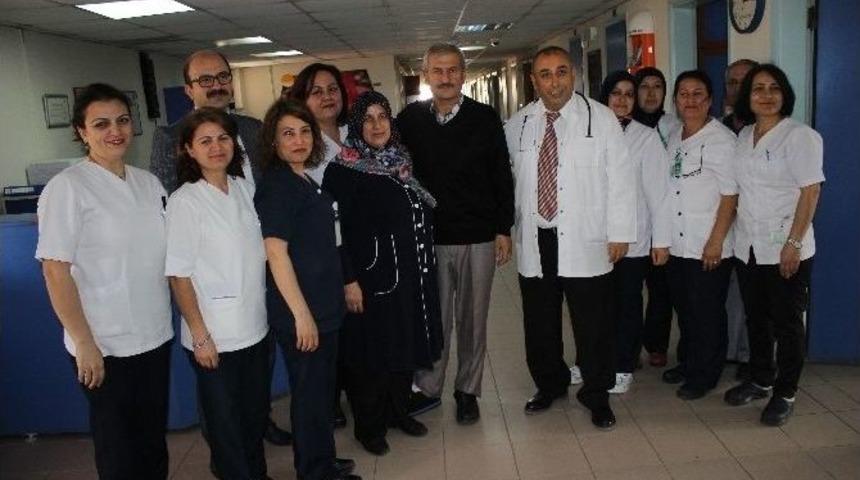 Ameliyat Olan Hastadan, Hastane Personeline Teşekk&uuml;r Ziyareti