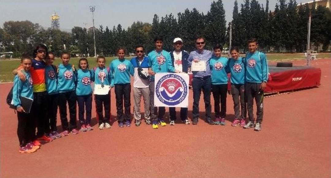 Gediz Sel&ccedil;uklu Mesleki Ve Teknik Anadolu Lisesi Atletizm Takımı T&uuml;rkiye Finallerinde