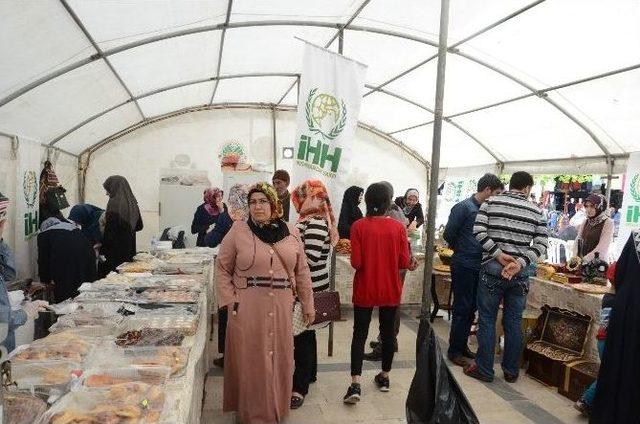 İhh’dan Yetimler İçin Kermes