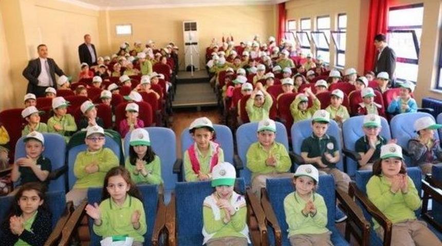 Bin 600 &Ouml;ğrenciye İzletildi