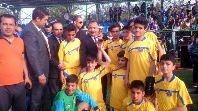 Mahalli Futbol Ligi Kazananları Ödüllerine Kavuştu