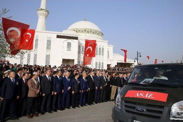 Şehit Binbaşı Karaman Son Yolculuğuna Uğurlandı