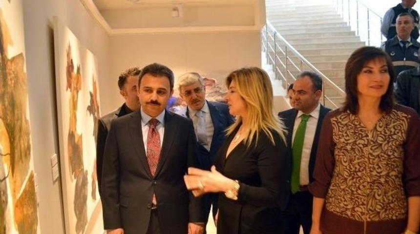 &Ouml;d&uuml;ll&uuml; Ressam &Ccedil;orumlu Sanatseverlerle Buluştu