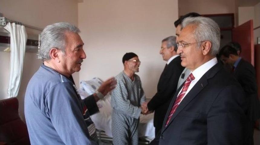 Hastaları Ziyaret Ettiler