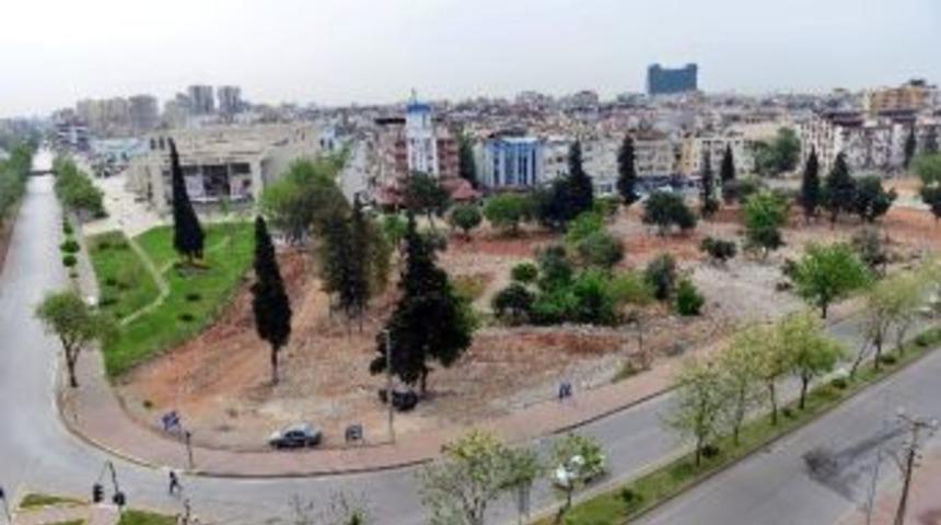 Haşim İşcan K&uuml;lt&uuml;r Merkezi &Ccedil;evresi Yeniden D&uuml;zenleniyor