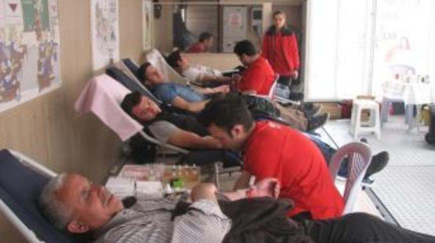 Kelesliler Kan Bağışladı