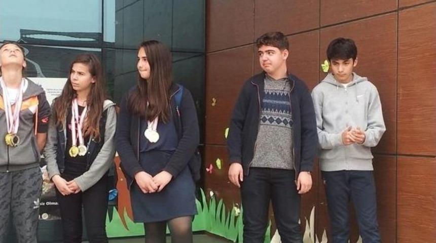 D&uuml;zce &Ouml;zel K&uuml;lt&uuml;r Koleji Ortaokulu Derecelere Doymuyor