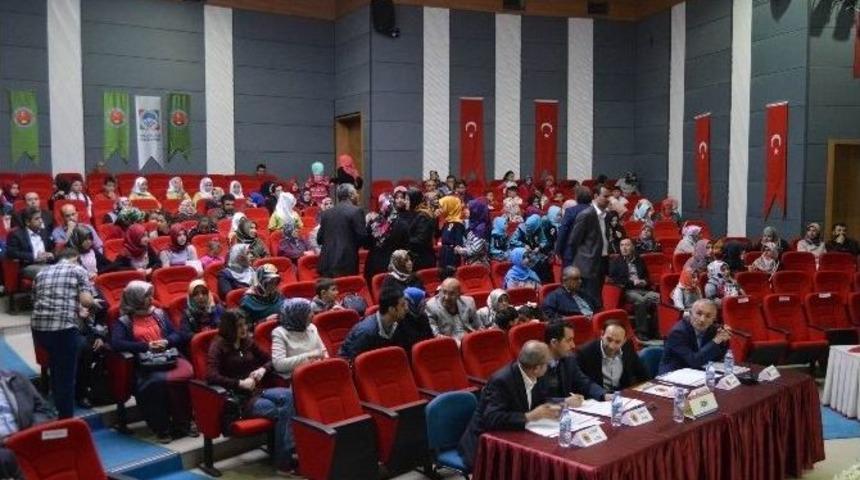 İmam Hatip Ortaokulları Arasında Arap&ccedil;a Yarışması D&uuml;zenlendi