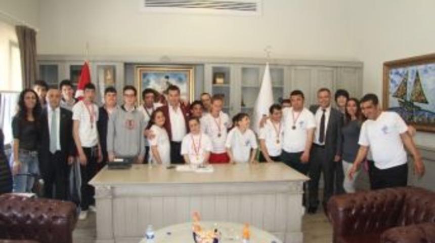 Başarılı &Ouml;zel Sporcular Bodrum&rsquo;un Gururu Oldu