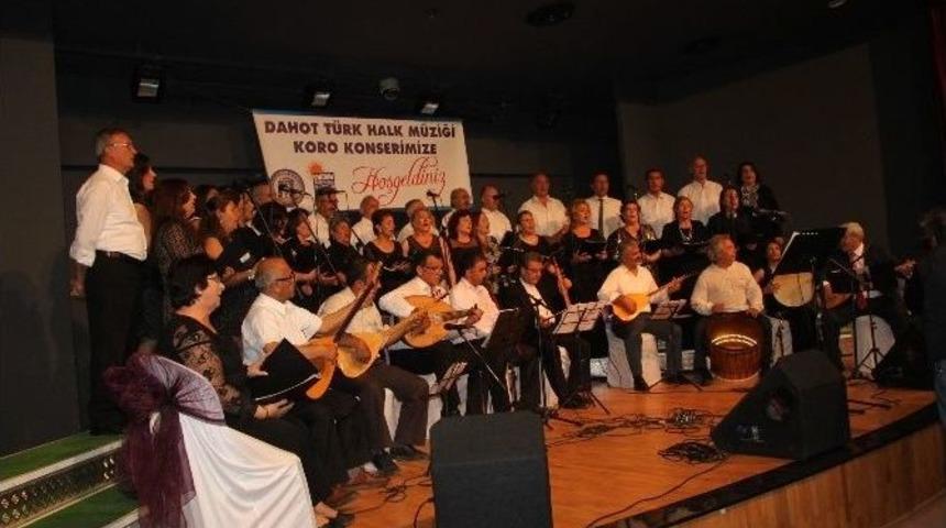 Didim&rsquo;de Rumeli T&uuml;rk&uuml;leri Konserine Yoğun İlgi&hellip;