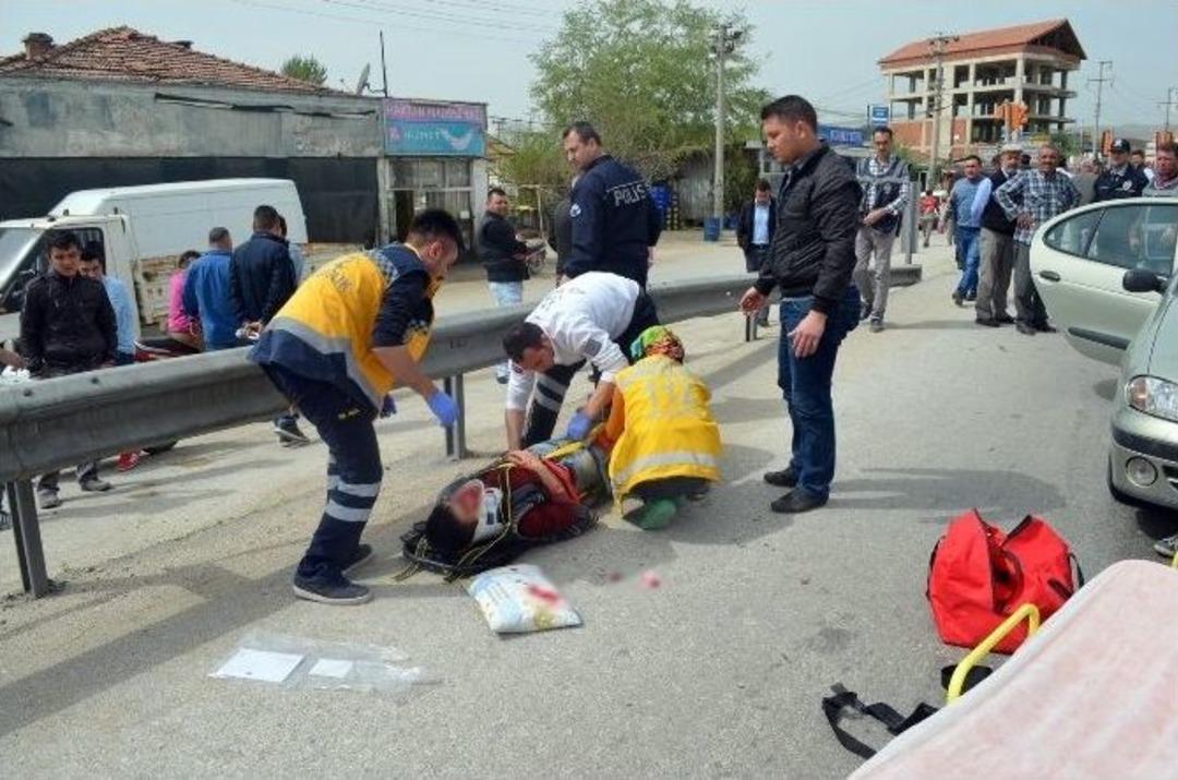 Otomobil Bisiklete &Ccedil;arptı: 1 Yaralı