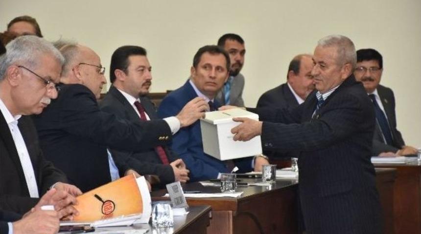 Nazilli Belediye Meclisi, 2015 Faaliyet Raporunu G&ouml;r&uuml;şt&uuml;