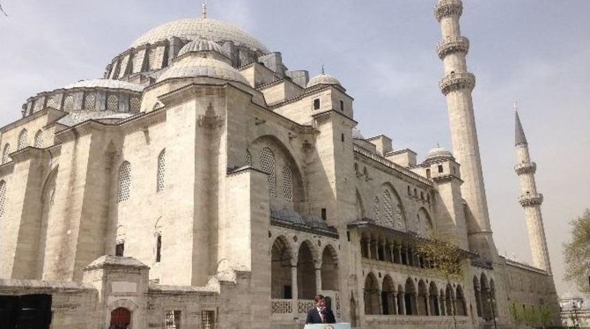 Başbakan Davutoğlu: "bir Tarafta S&uuml;leymaniye, Diğer Tarafta Da G&ouml;k Kafes Adı Verilen Ucube"