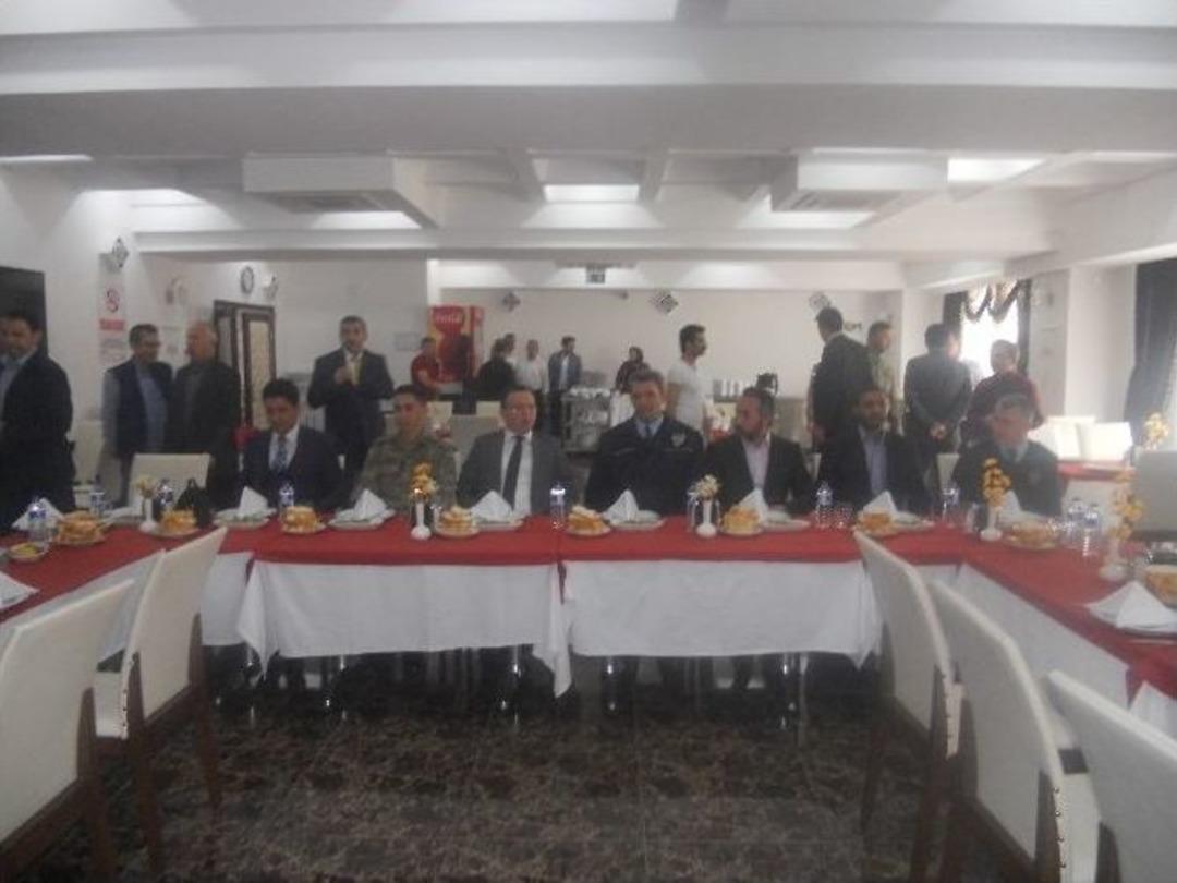 Kaymakamdan Polislere Yemek