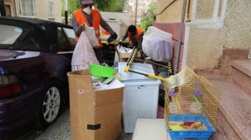 &Ccedil;&ouml;p Evdeki Kokuyu Kuş Bile Dayanamamış