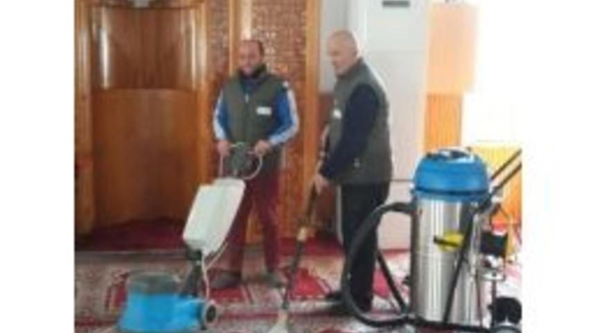 İzmit İbadethaneleri Temizleniyor