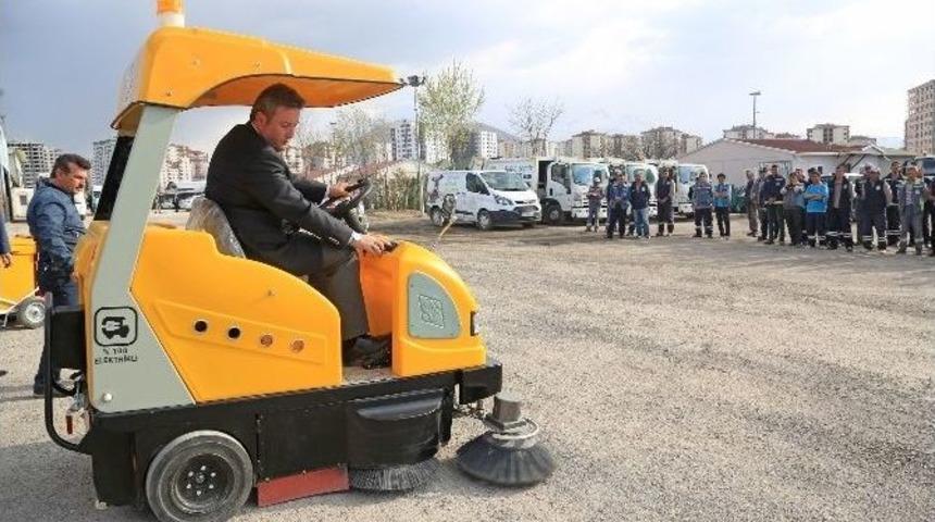 Talas&rsquo;ta Temizlik Ve Park Bah&ccedil;elerde Yeni D&ouml;nem