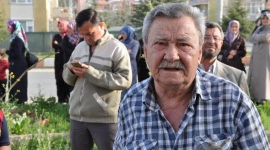 Simav&rsquo;da Baz İstasyonu Tepkisi