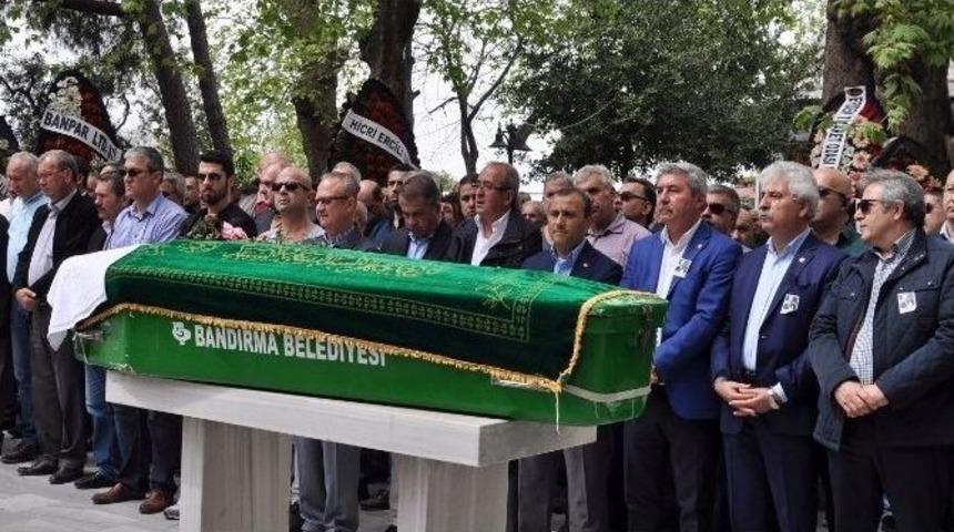 İşadamı &Ouml;zhan Pak, Son Yolculuğuna Uğurlandı