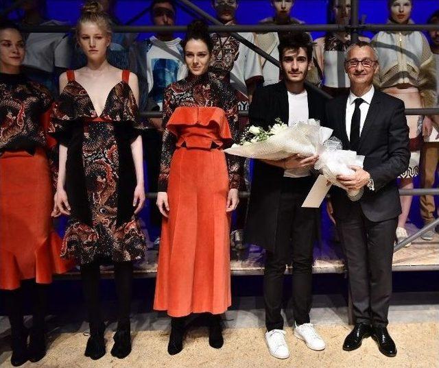 Moda Yarışmasının Finali’nde Birinci Orkun Sevim Oldu