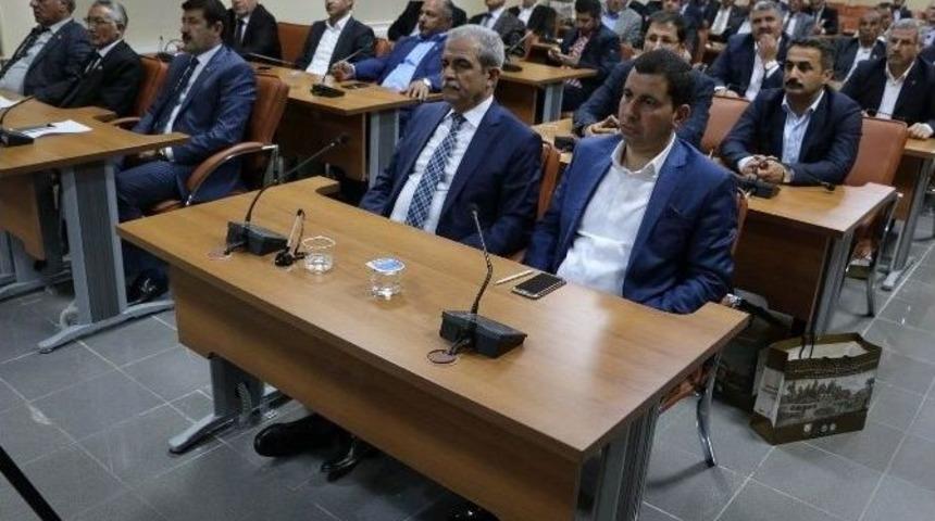 Demirkol&rsquo;un Tarihi Konuşması Mecliste Dikkatle Dinlendi