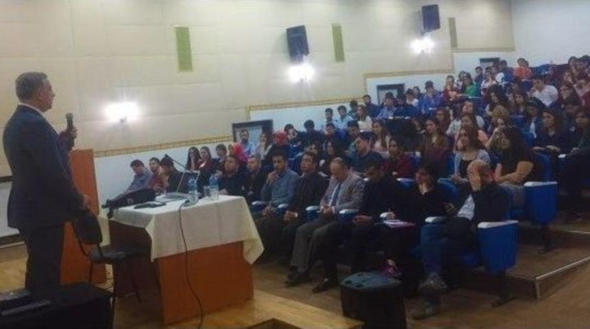 &ldquo;mutluluk Mu Kariyeri Etkiler Yoksa Kariyer Mi Mutluluğa Ulaştırır?&rdquo; Konulu Konferans