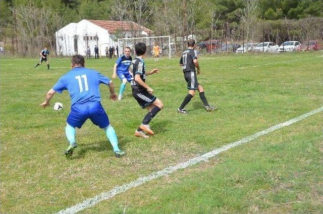 Hanönü Belediye Spor Evinde 2-2 Berabere Kaldı