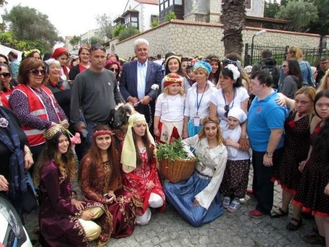 Ala&ccedil;atı Dar Geldi