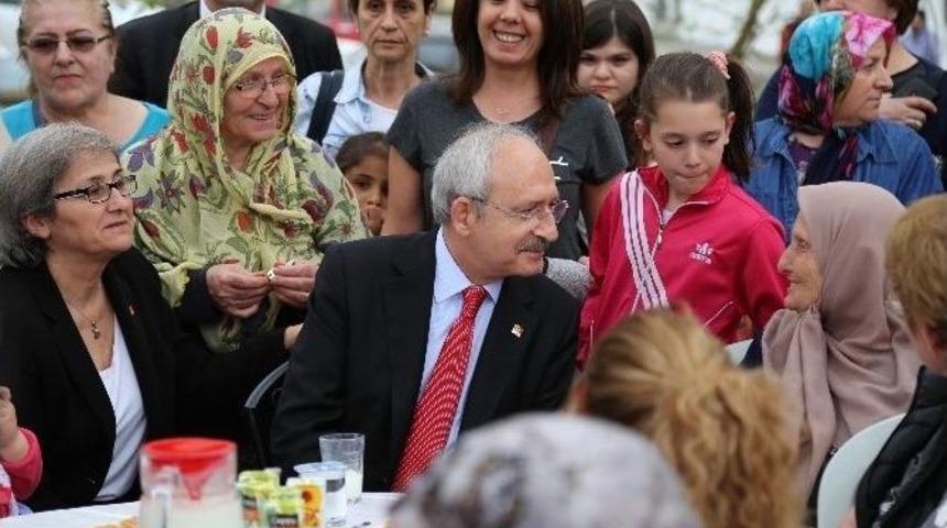 Kılı&ccedil;daroğlu, Bayanlarla Sohbet Etti