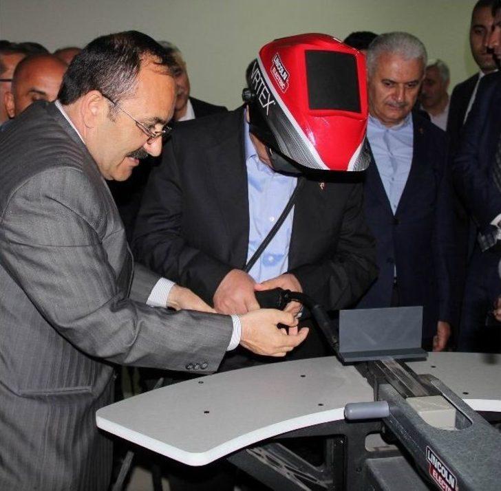 Ulaştırma Bakanı Yıldırım, Oksijen Kaynağı Yaptı G4