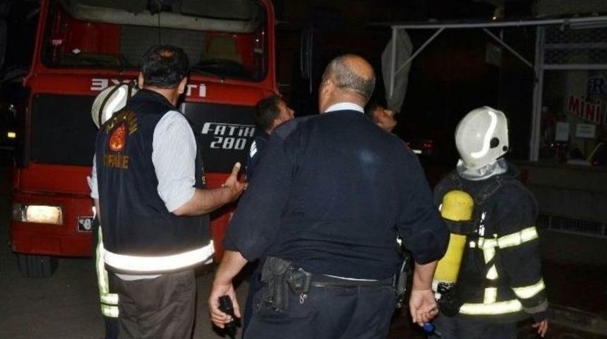 &Ouml;ğrencilerin Kaldığı Binada &Ccedil;ıkan Yangın Korkuttu