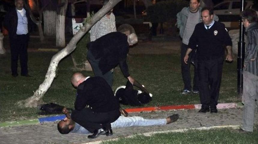 2 Yabancı &Ccedil;ocuk Parkında Uyuşturucu Krizine Girdi