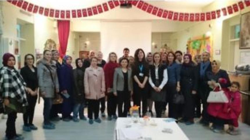 İzmit Belediyesi&rsquo;nden Okullarda İletişim Semineri