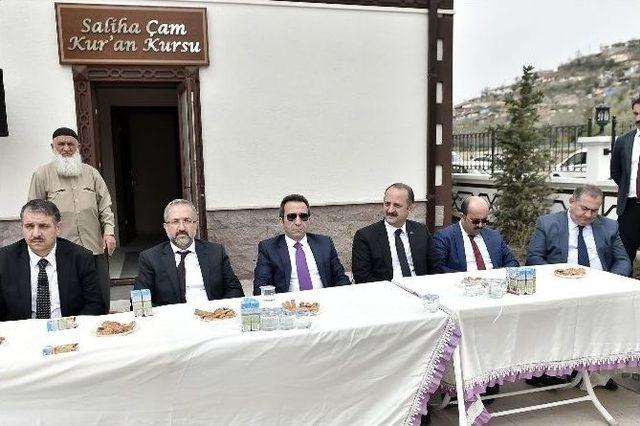 Mamak’ta Halil Şahin Çam Camii Dualarla Açıldı