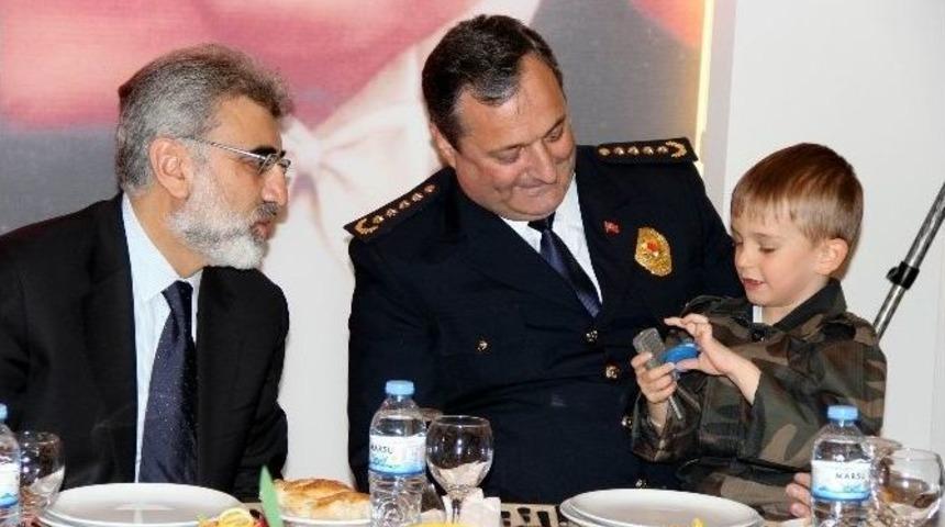 Emniyet Teşkilatı Şehit Aileleri Ve Gazilerle Bir Araya Geldi