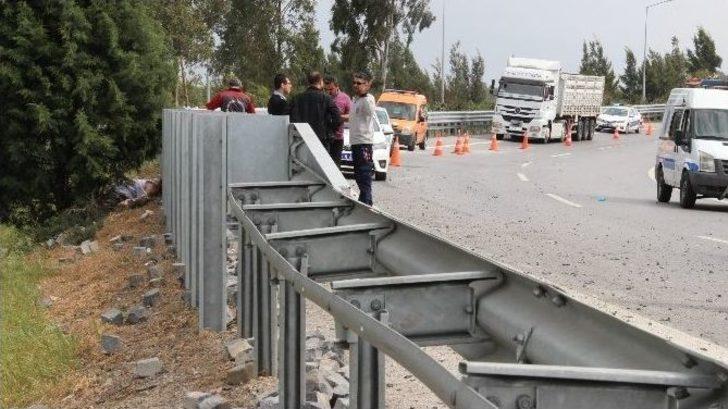 İzmir’de Tır Devrildi: 1 Ölü G5