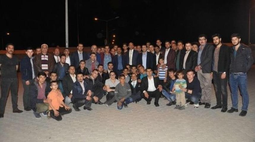 Ak Partili Gen&ccedil;ler Regaib Kandilini Konteynır Kentte İdrak Etti