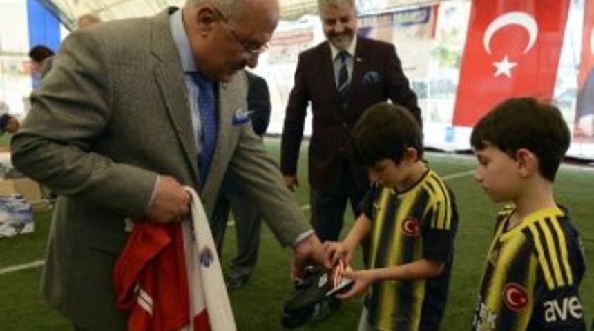 B&uuml;y&uuml;kşehir&rsquo;den Mersin Yıldızları&rsquo;na Malzeme Desteği